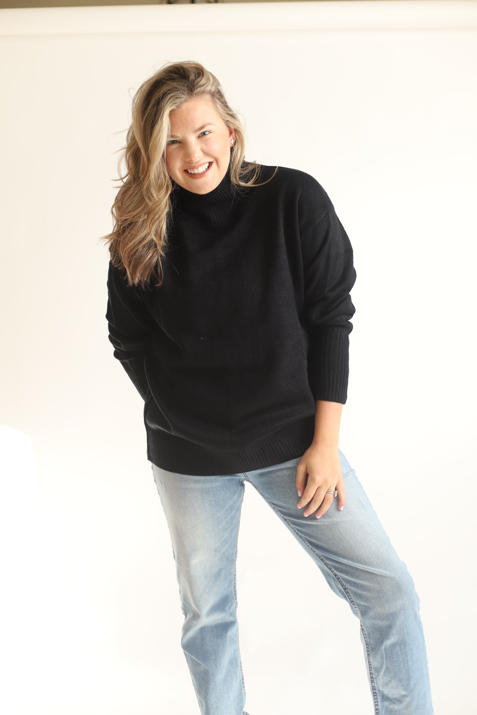 The Rosa Sweater - Black