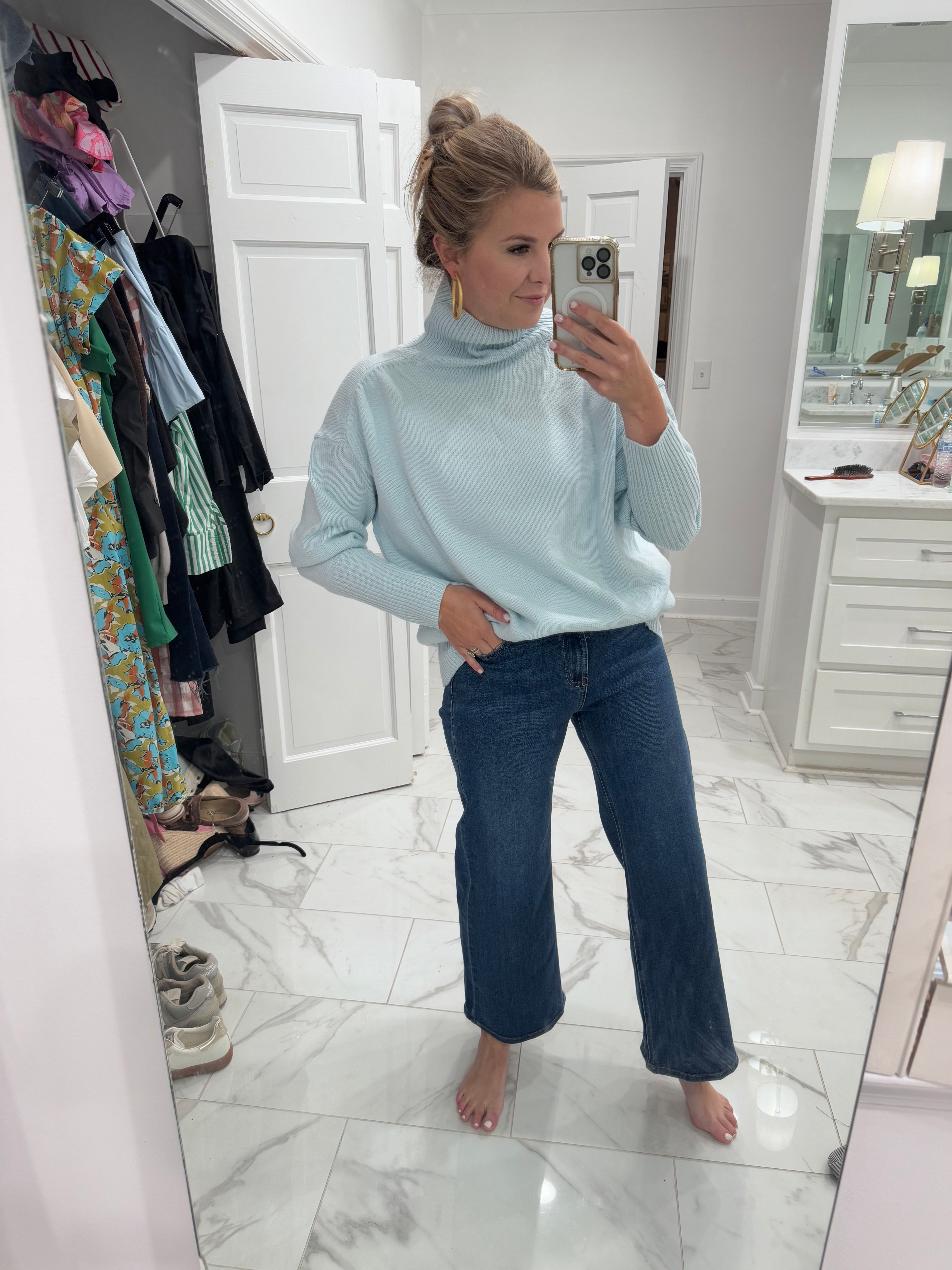 The Rosa Sweater - Baby Blue