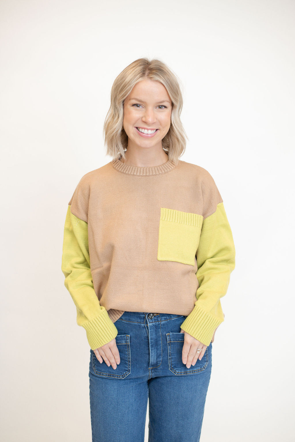 Colorblock Sweater w/ Pocket - Coco and Green