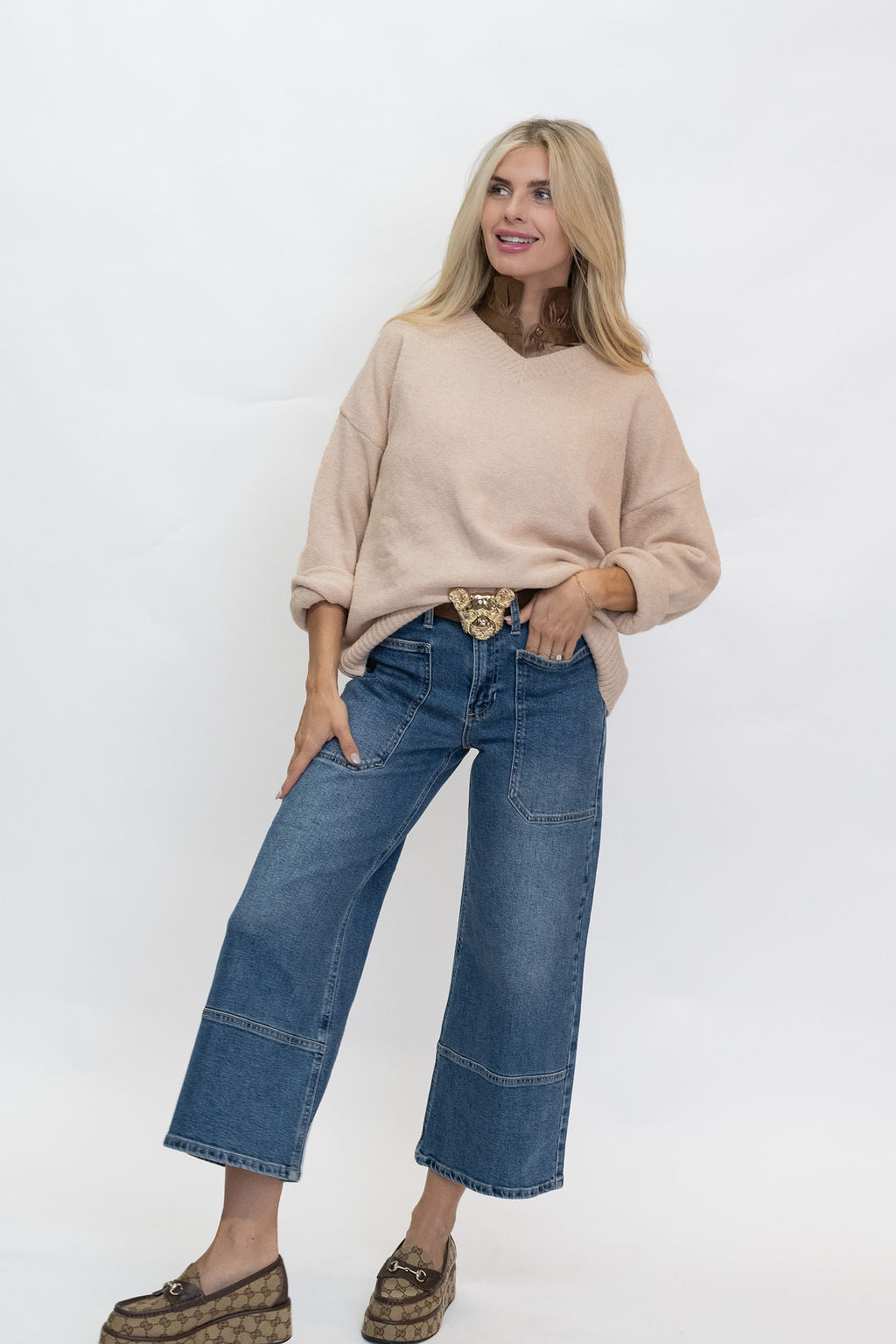 Carrie Classic V-Neck Sweater - Milk Tea