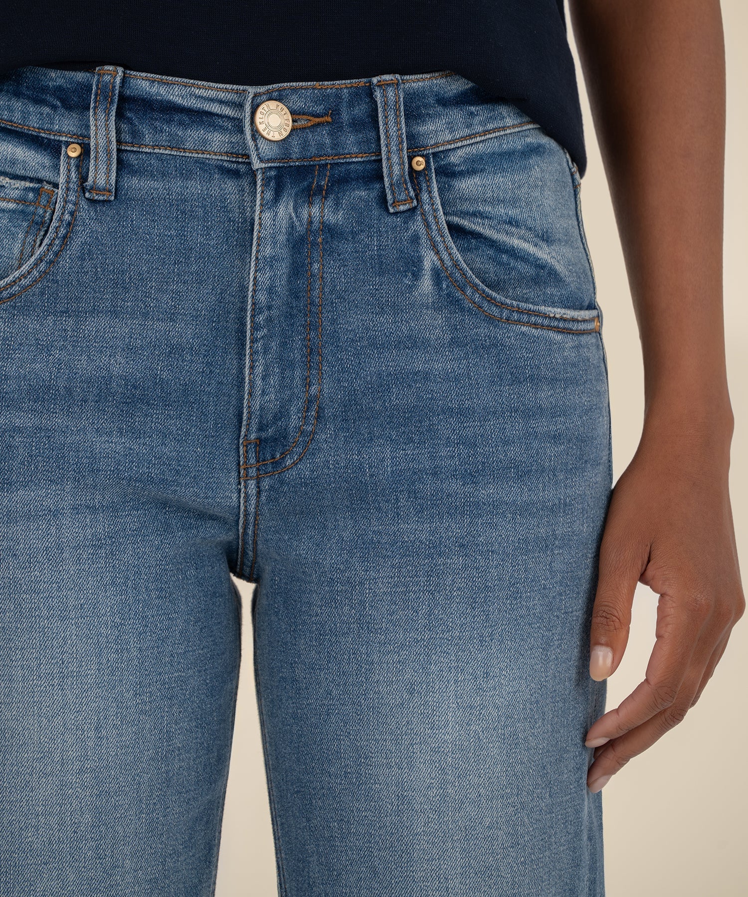 Kit High Rise Relaxed Straight Leg - Ahead Medium Wash