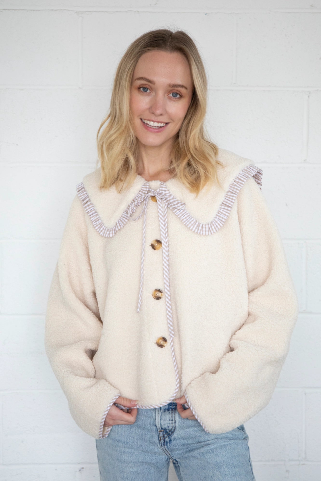 The Thea Jacket - Latte